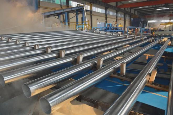 <a href=http://www.bluesolo.cn target=_blank class=infotextkey>京華鍍鋅鋼管</a>